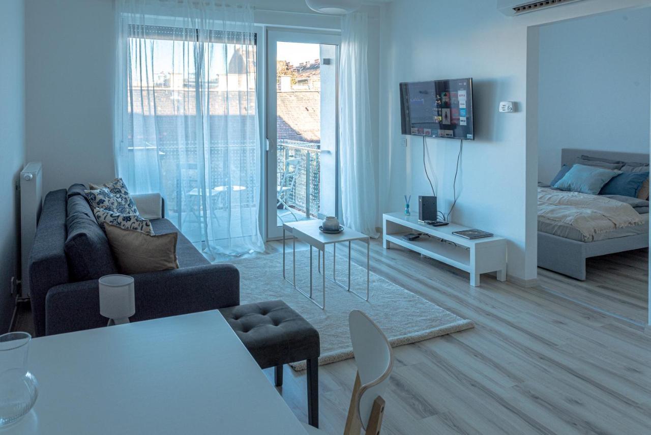 Dob36 Apartment With Free Private Parking And Balcony Будапешт Екстер'єр фото
